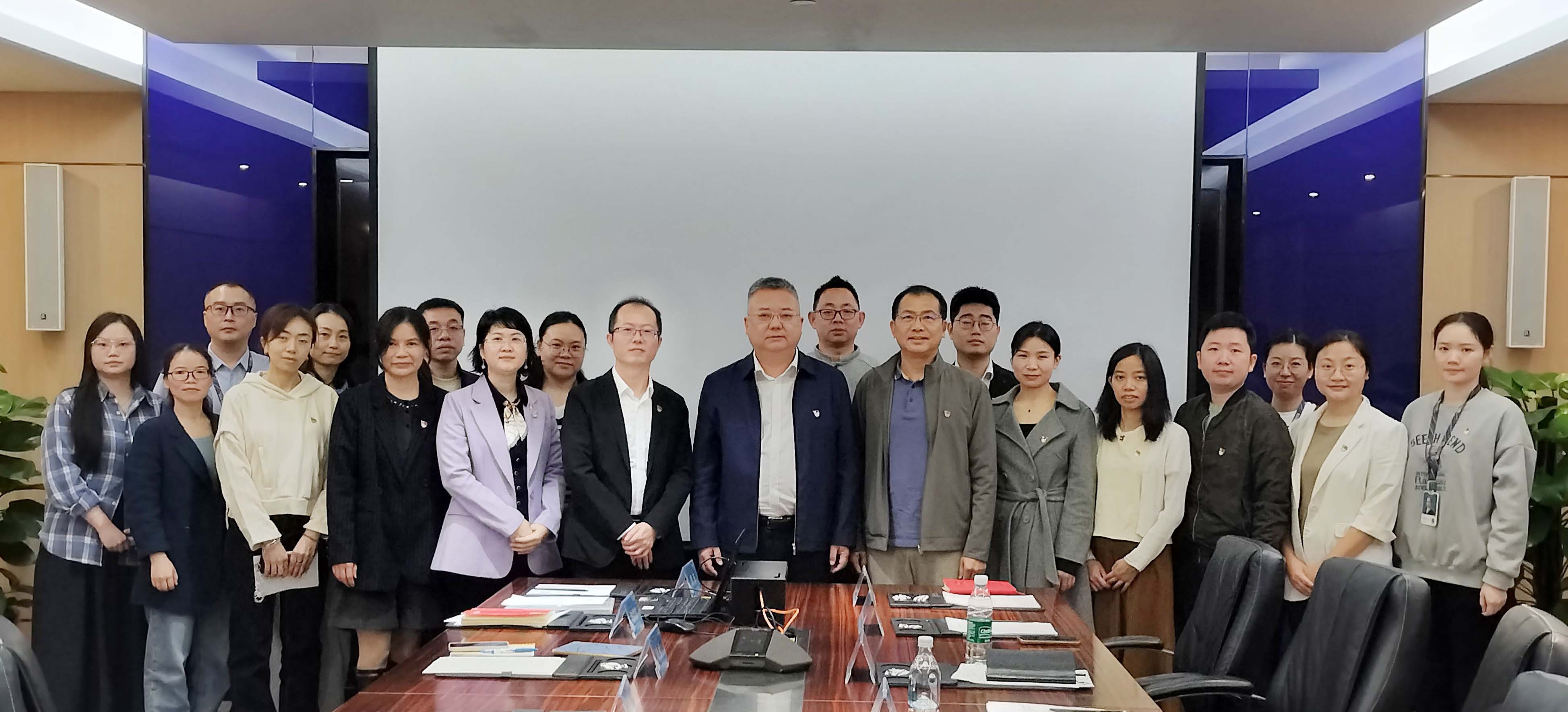 李程任深圳市pa视讯供应链股份有限公司党委书记，钟志华任党委副书记、纪委书记